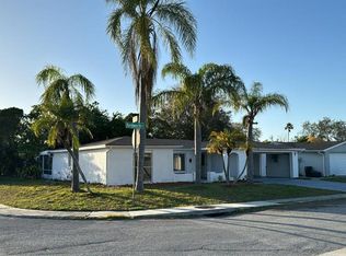 1715 Kenilworth St, Holiday, FL 34691