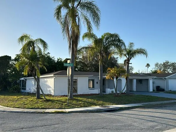 1715 Kenilworth St, Holiday, FL 34691