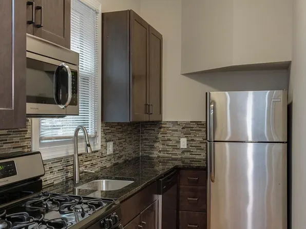 1613 Spruce St APT 2F, Philadelphia, PA 19103