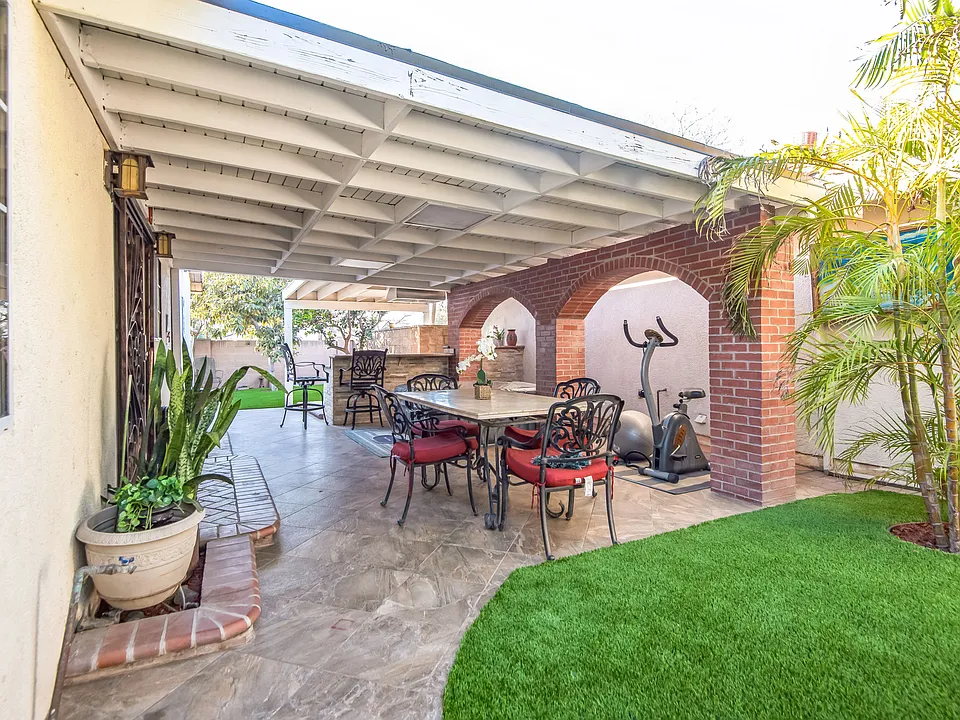 1531 W Trenton Pl