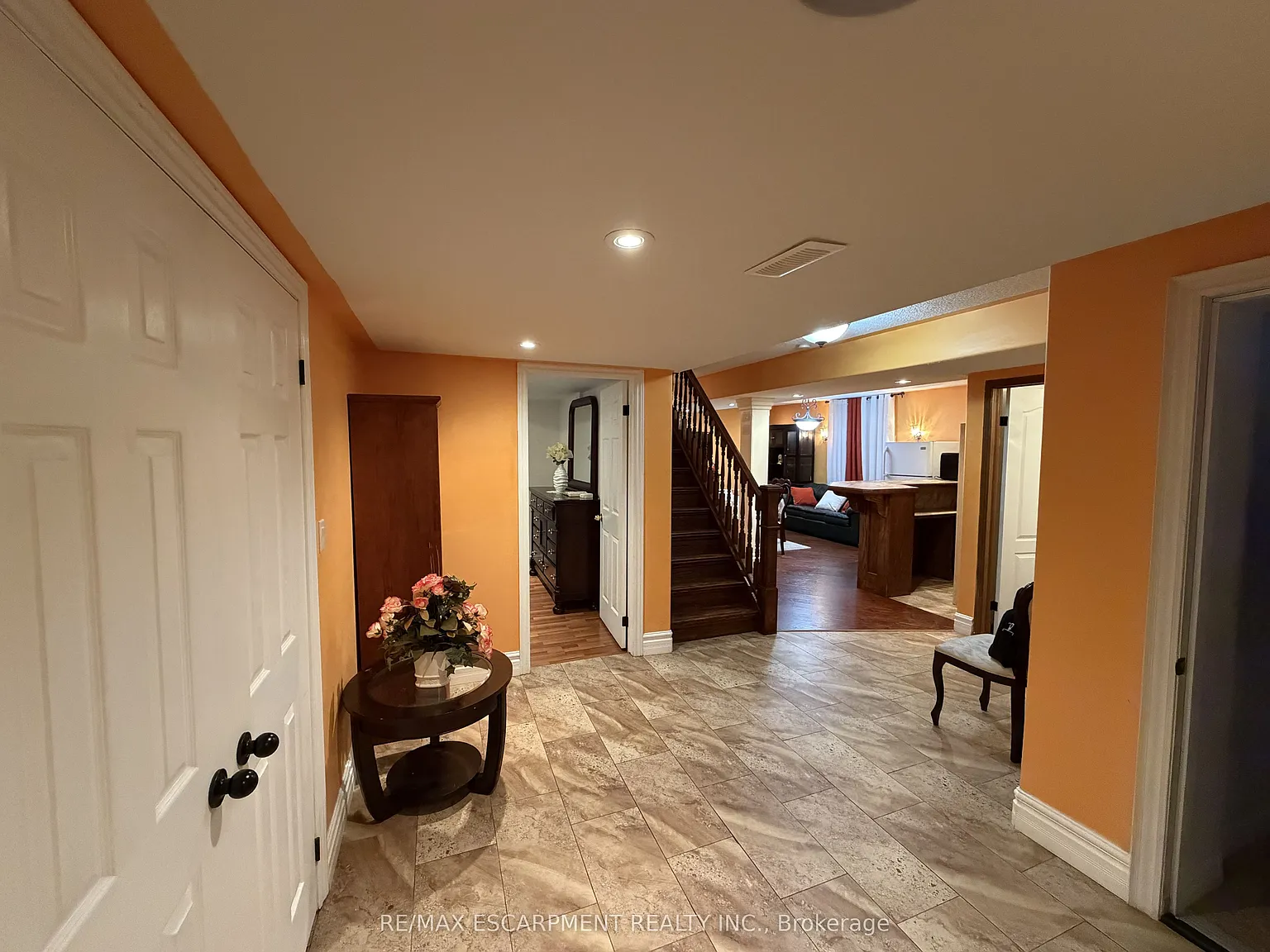2 bed, $1,950 — Photo 2