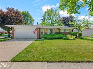 22030 Marter Rd, Saint Clair Shores, MI 48080
