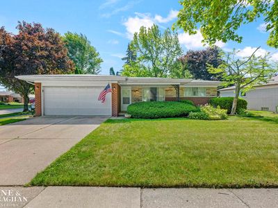 22030 Marter Rd, Saint Clair Shores, MI, 48080