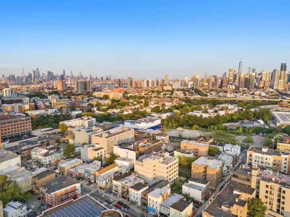 372-74 Summit Avenue image 46 of 46