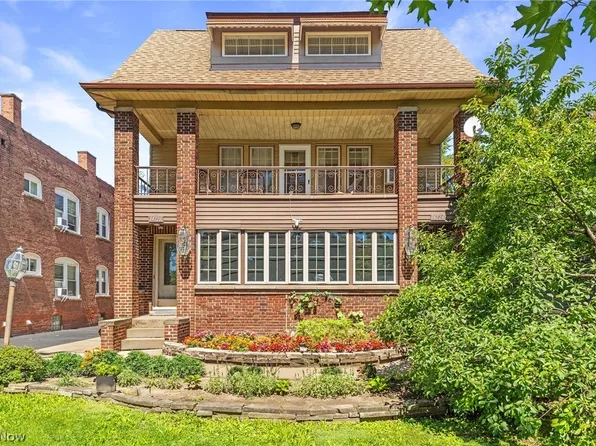 14724 Clifton Blvd, Lakewood, OH 44107