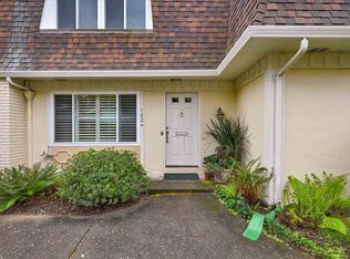 102 Miramonte Dr, Moraga, CA 94556