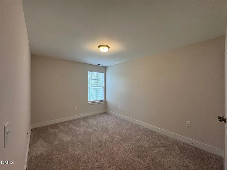 917 Hillman Ln — Photo 12