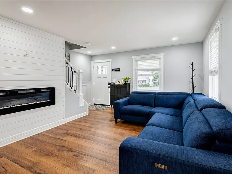 1806 Middleborough Rd — Photo 14