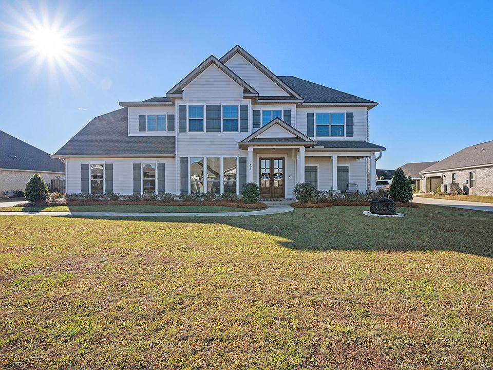 1st image of 271 Hemlock Dr