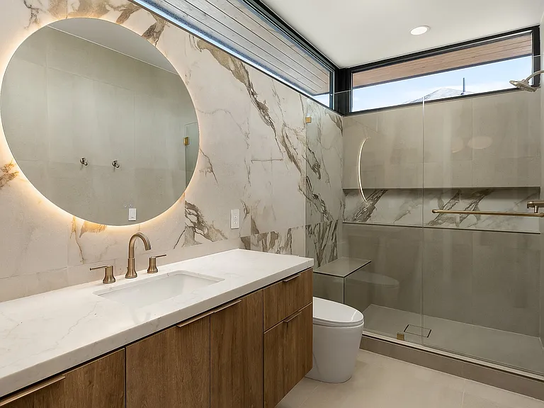 722 Juniper Cir #B — Photo 16