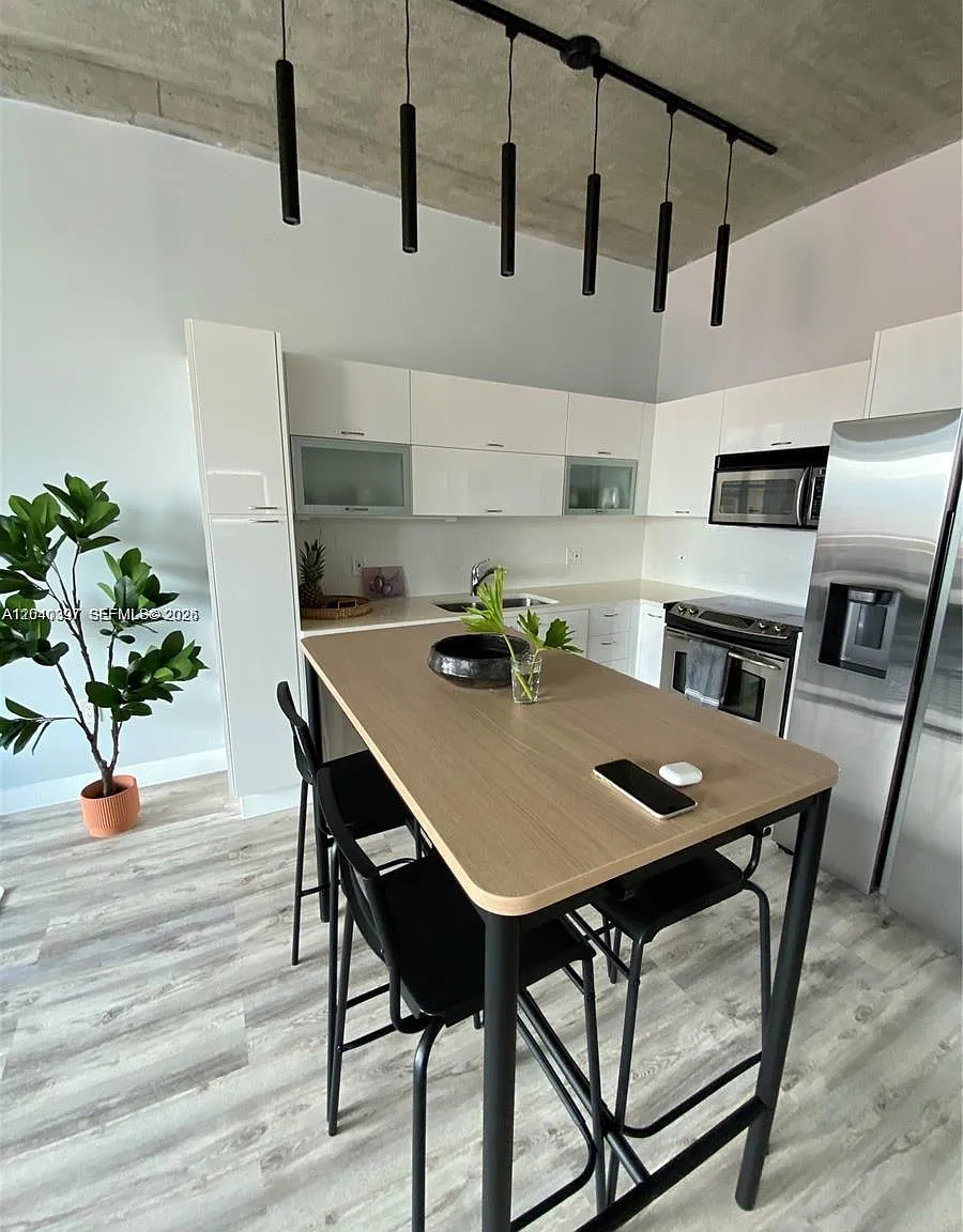 The Loft Downtown Ii Cond — Photo 3