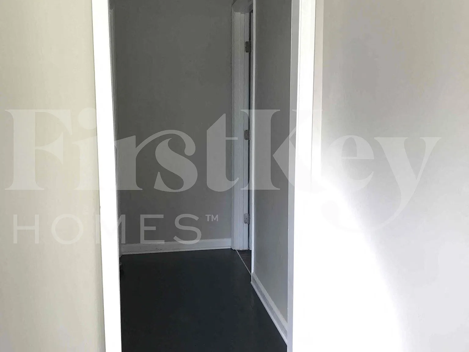 3 bed, 2.0 bath, 1435 sqft, $2,165 — Photo 2