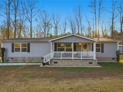 209 City Lake Dr, Pickens, SC, 29671