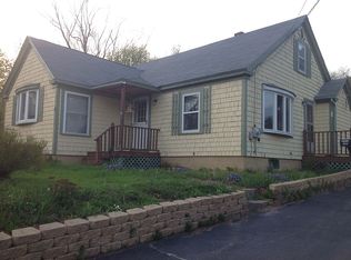 10 Maple St, Topsham, ME 04086