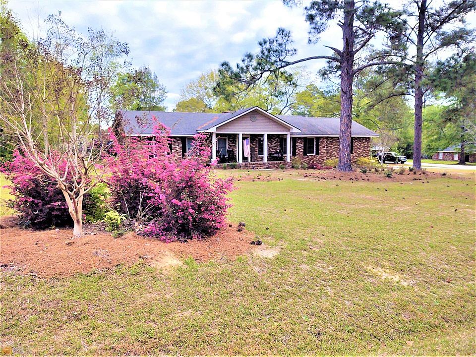 1st image of 202 Shuman Dr