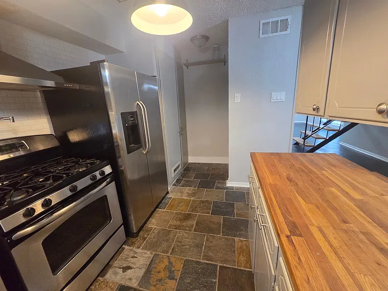 1717 N Locust St — Photo 51