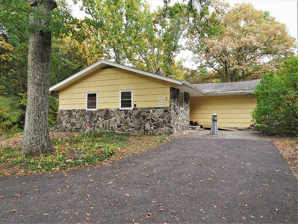 1st image of 3 Fredericks Ln
