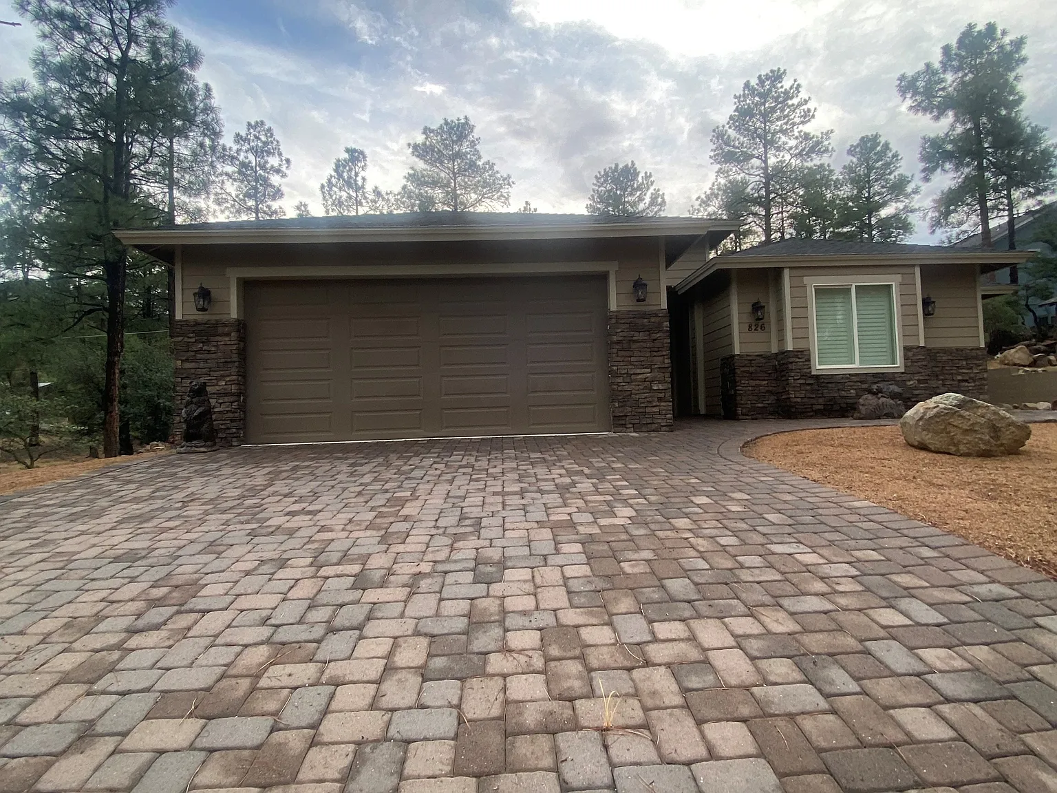 BC1606-826 Hemlock Avenue - 1 — Photo 4