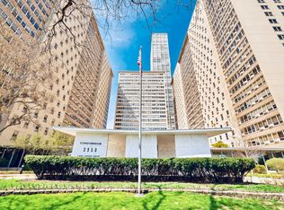 3950 N Lake Shore Dr APT 406-B, Chicago, IL 60613