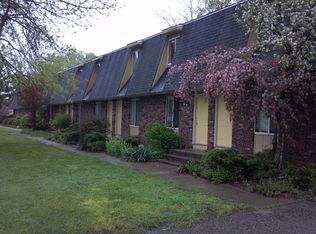 552 136th Ave APT 11, Holland, MI 49424