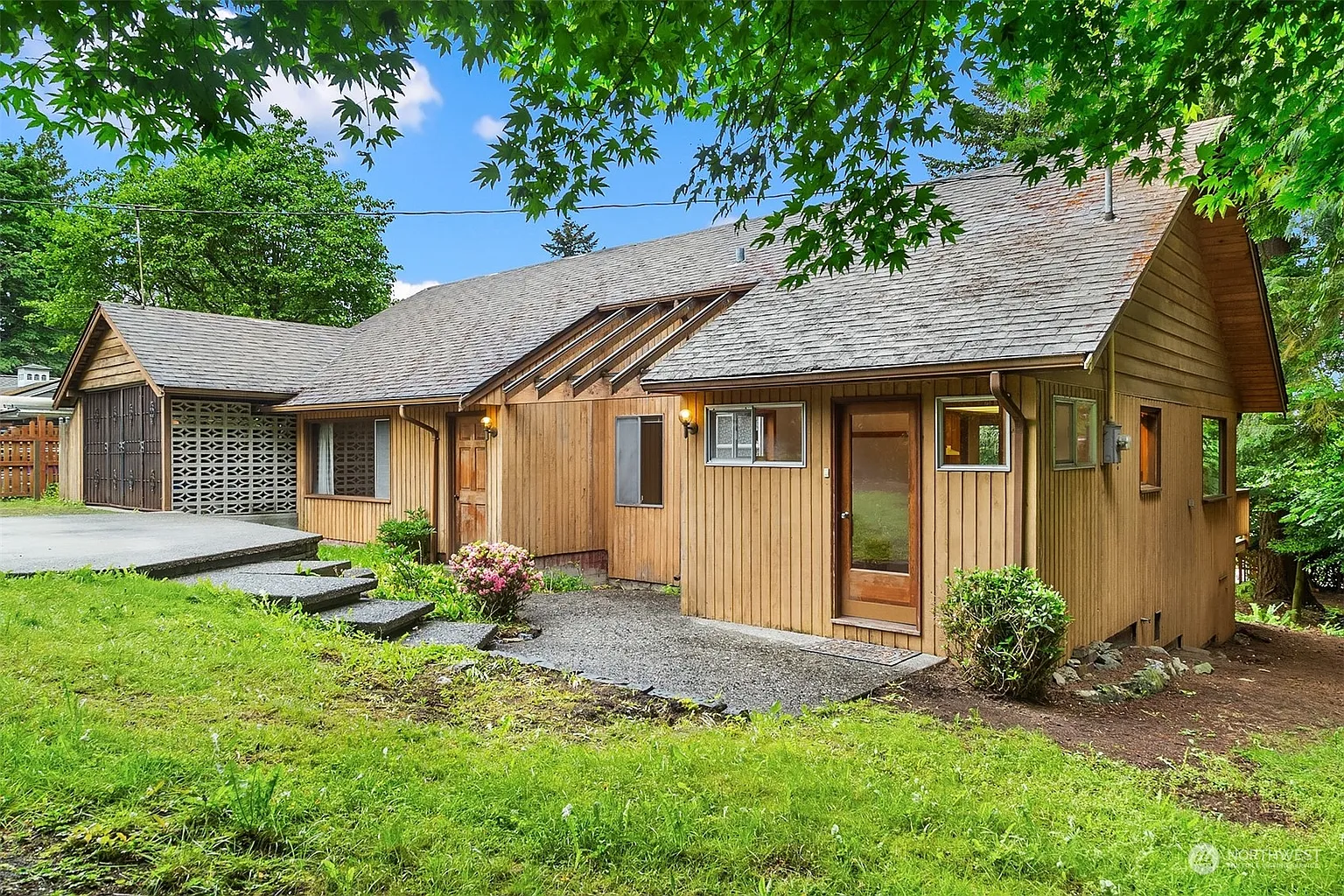 4216 Olive Street photo 1