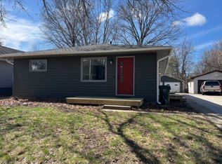 711 S Lynn St #1, Urbana, IL 61801