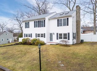 9 Irving St, Salem, NH 03079