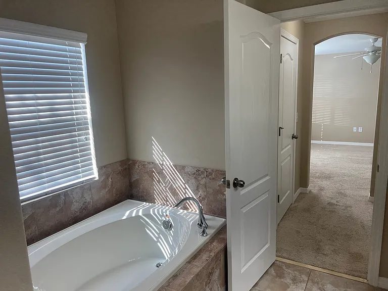 20503 Grand Vista Ln — Photo 11