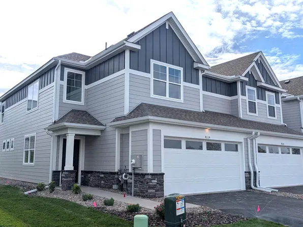 4034 Hayward Ave N, Oakdale, MN 55128