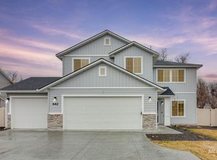 3672 W Remembrance Dr, Meridian, ID 83642