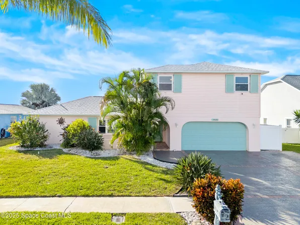1525 W Riviera Dr, Merritt Island, FL 32952