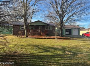 457 Oakhill Dr, Sweetwater, TN 37874