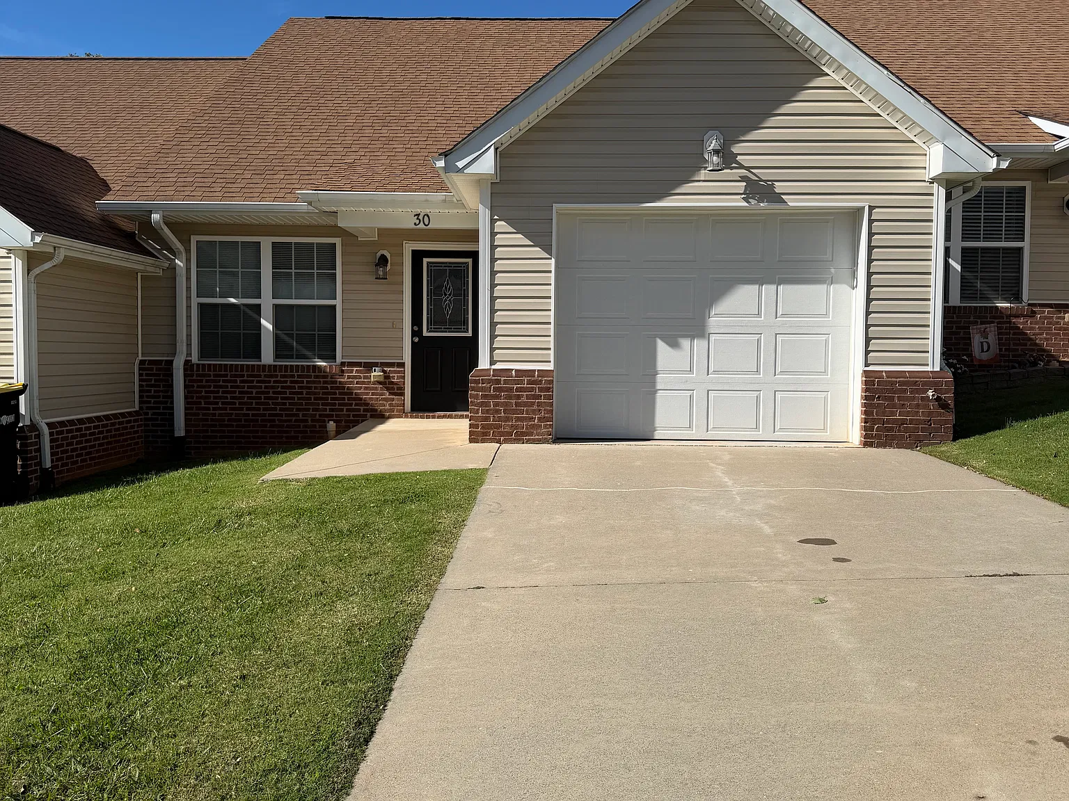 2 bed, 2.5 bath, 1269 sqft, $1,850 — Photo 1