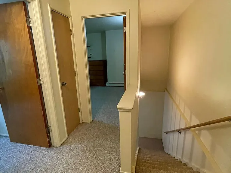 526 Linden St — Photo 25