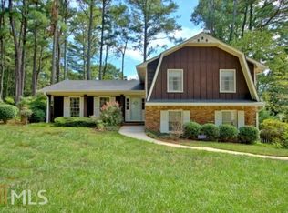 979 Flamecrest Dr, Stone Mountain, GA 30083