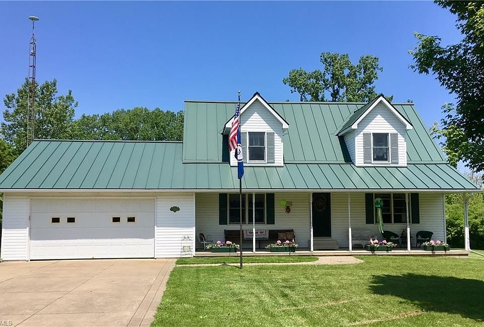 1st image of 417 Sweet Valley Ln