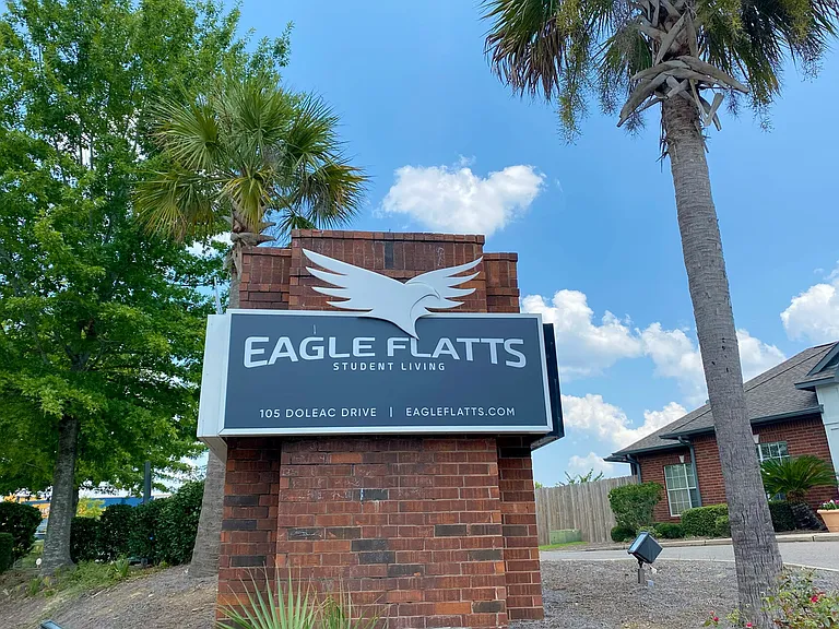 Welcome to Eagle Flatts Student Living Apartments in Hattiesburg, MS at 105 Doleac Drive