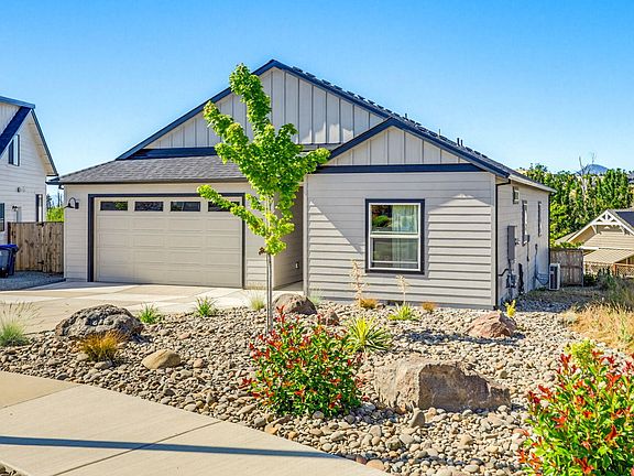 4th image of 137 Willow Springs Dr