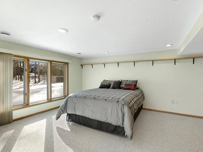 3617 Edward St NE — Photo 6