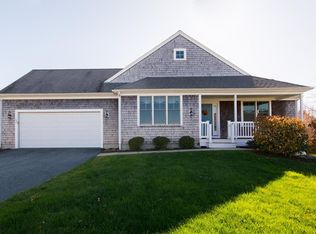 60 Bayridge Dr, Middletown, RI 02842