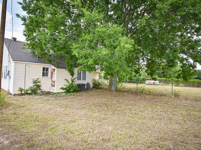 13292 State Highway 110 N — Photo 19