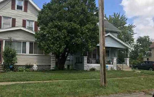 2nd image of 140 Clinton Ave