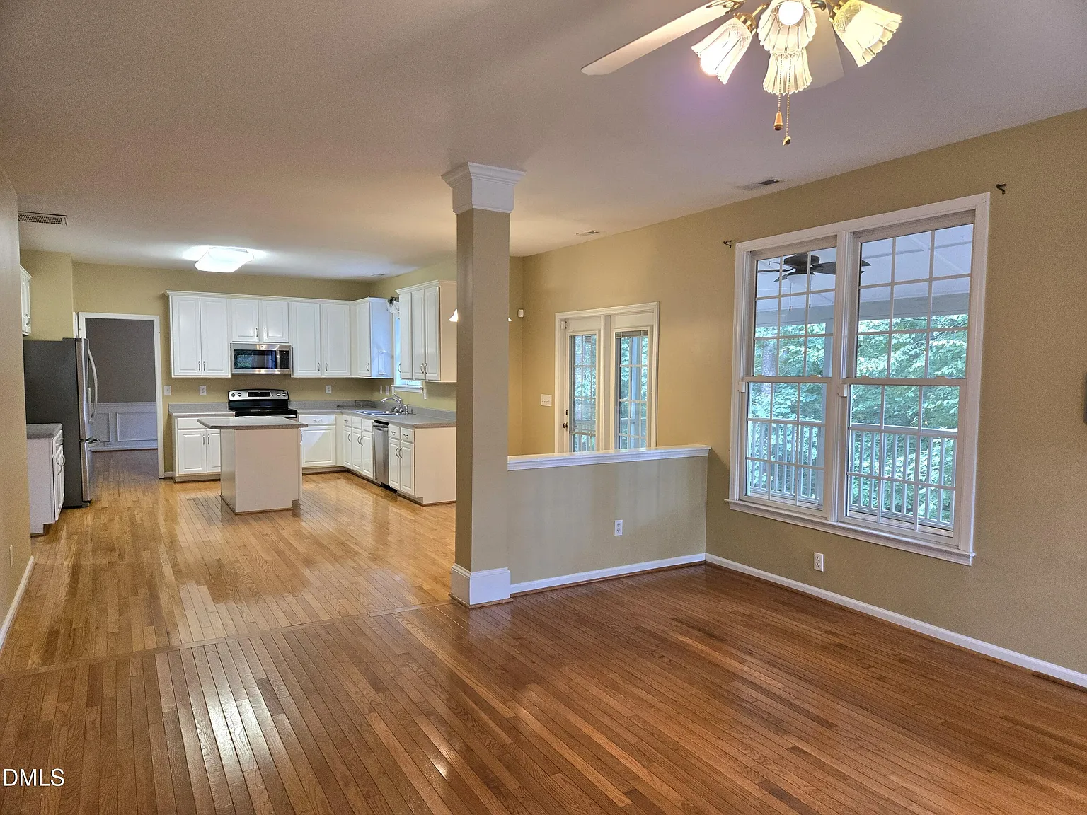 5 bed, 3.0 bath, $3,000 — Photo 3