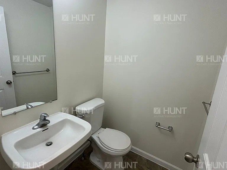 31 Lancaster Ave — Photo 10