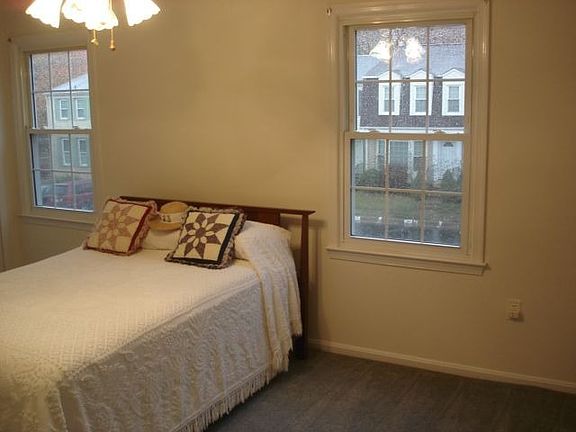 Master bedroom w/bath