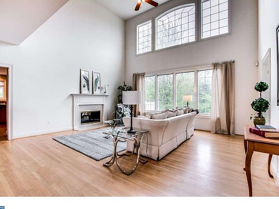 4th image of 109 Woodridge Dr