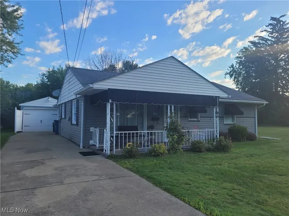 294 Louis Ave, Girard, OH 44420