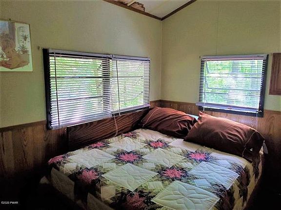 4th image of 148 Redwood Ln