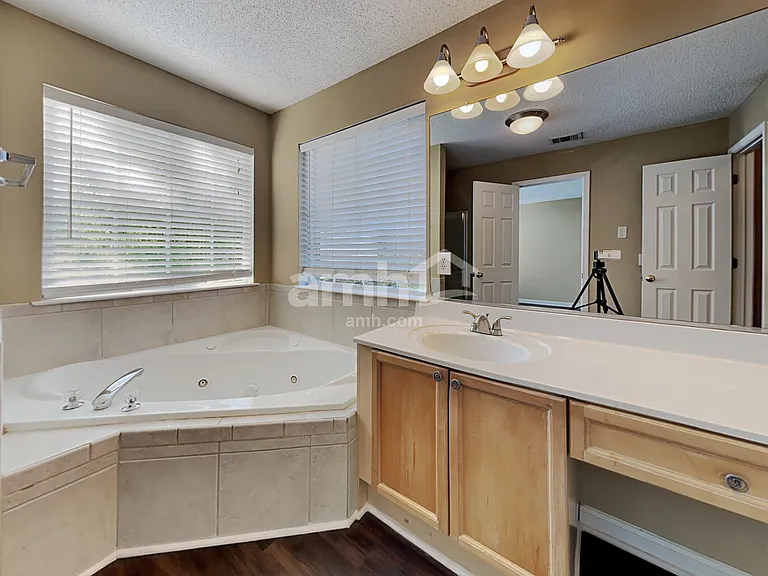 6004 W Rosie Ln SE — Photo 11