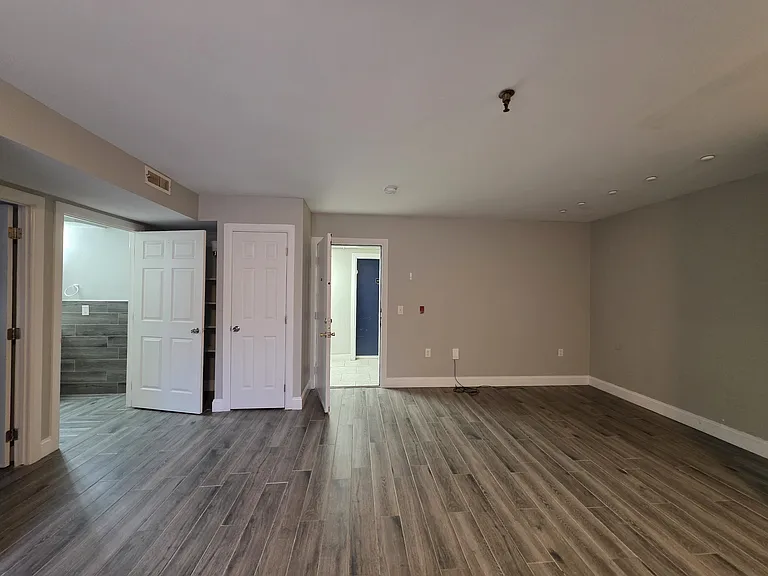 140 Sheffield Ave #5A — Photo 6